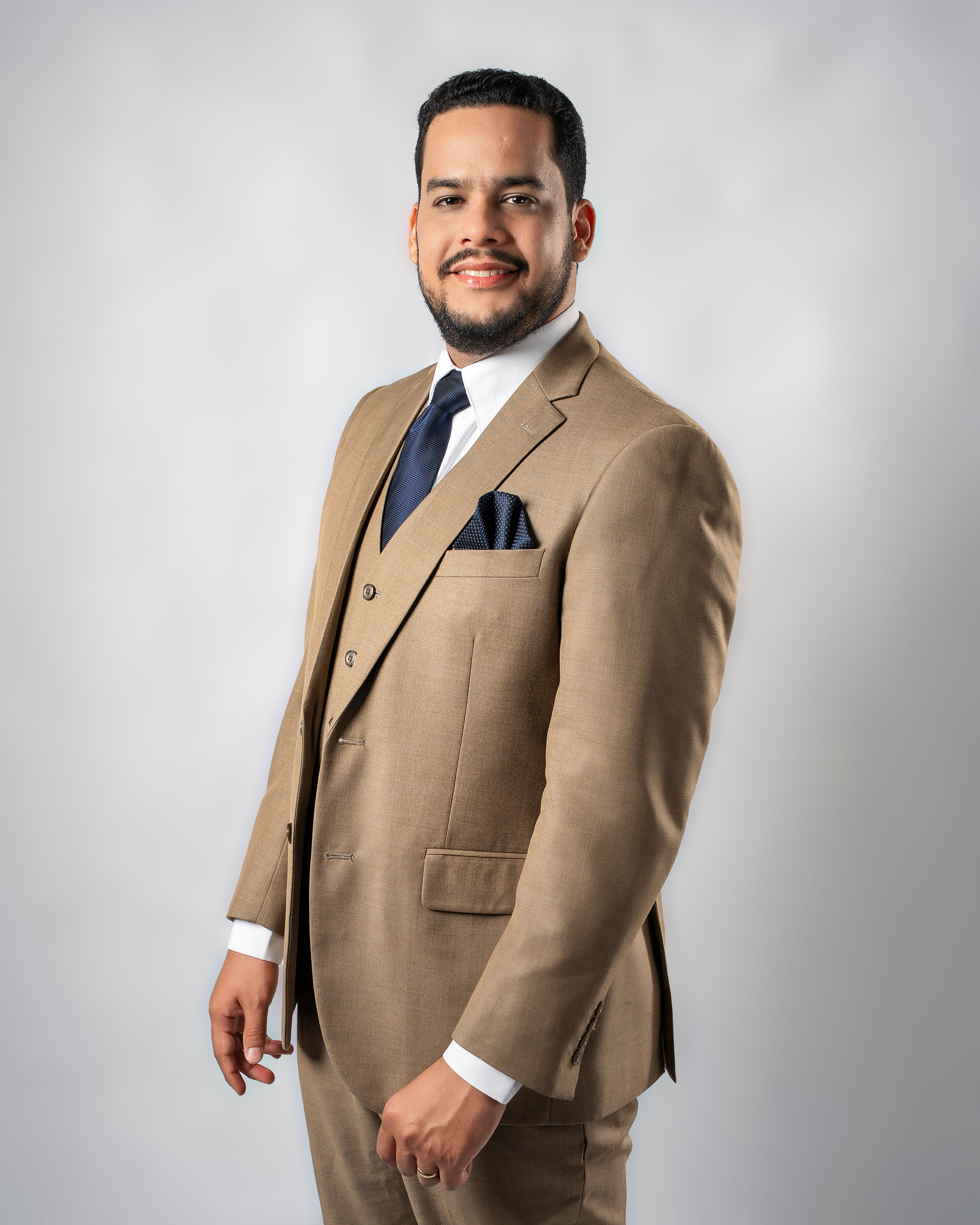 Lic. Jeury Jesús Cruz Báez — Abogado